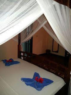 Swahili Villa Coco 2Br Apartment 700M To Beach Mombasa Eksteriør bilde
