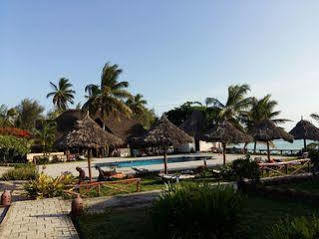 Swahili Villa Coco 2Br Apartment 700M To Beach Mombasa Eksteriør bilde